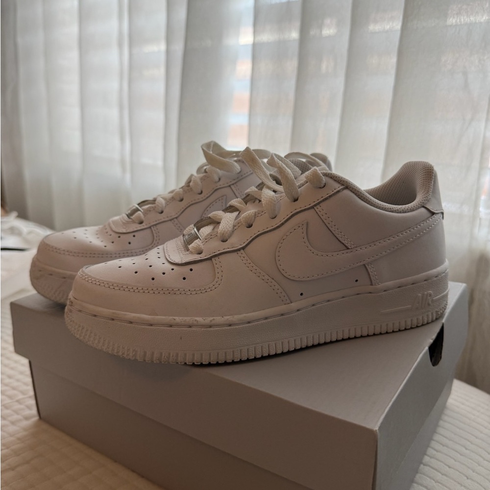 Nike Air Force 1 in Crisp White